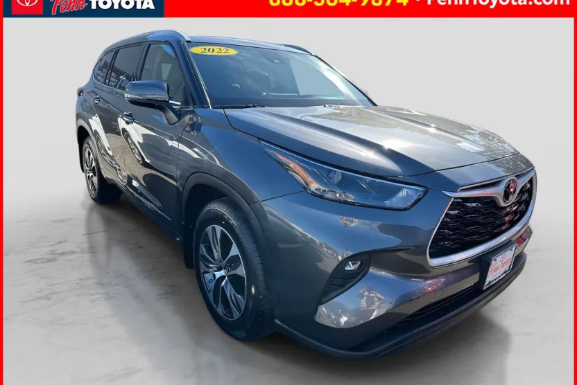 2022 Toyota Highlander XLE photo 1