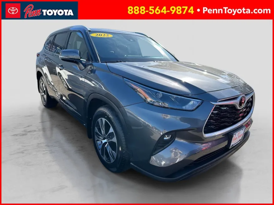 2022 Toyota Highlander XLE photo 1
