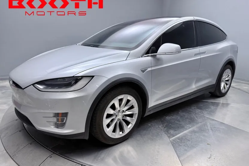2016 Tesla Model X 90D photo 1