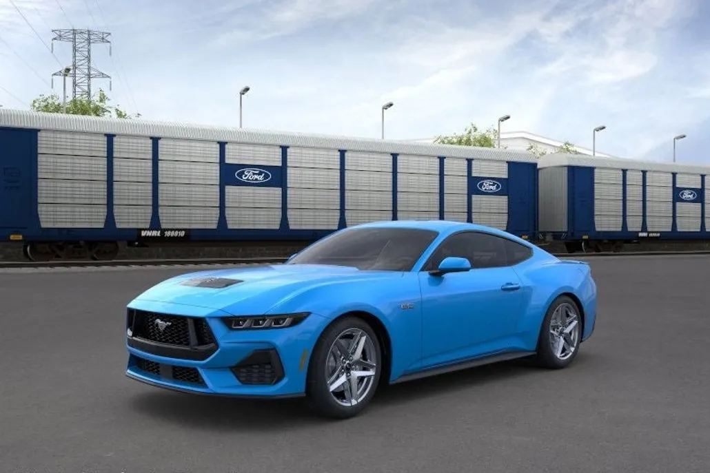 2025 Ford Mustang GT photo 1