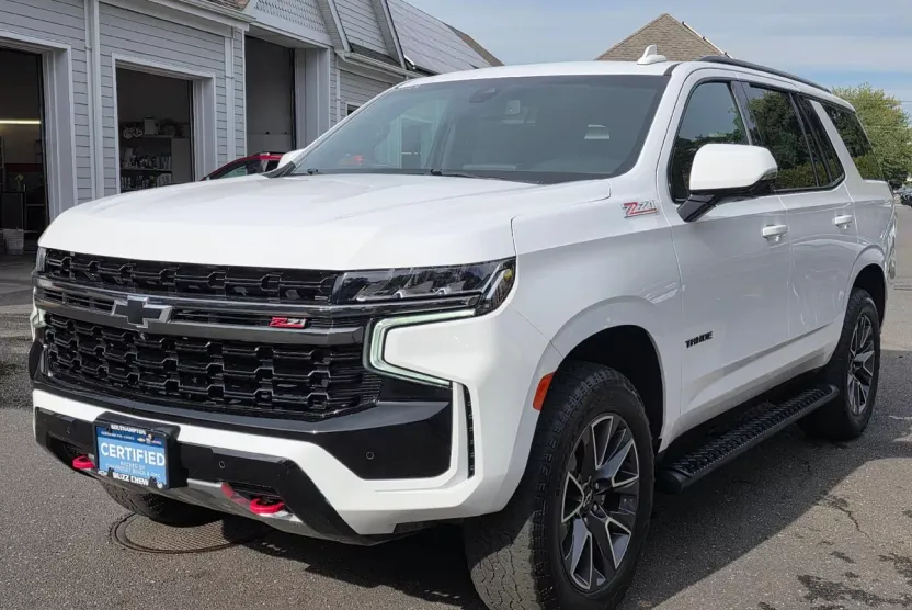 2021 Chevrolet Tahoe Z71 photo 1