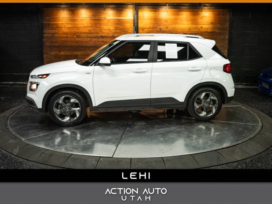 2022 Hyundai Venue SEL Limited photo 1
