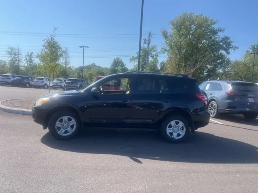 2010 Toyota RAV4 photo 1