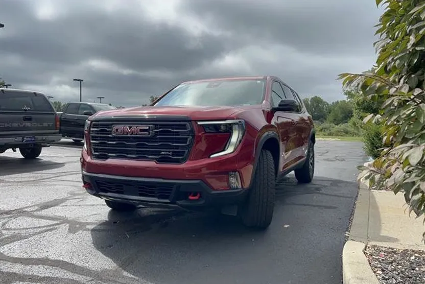 2024 Gmc Acadia AT4 photo 1