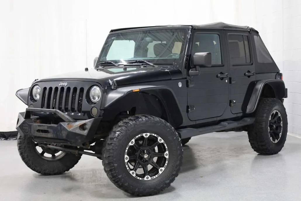 2014 Jeep Wrangler Unlimited Sahara photo 1