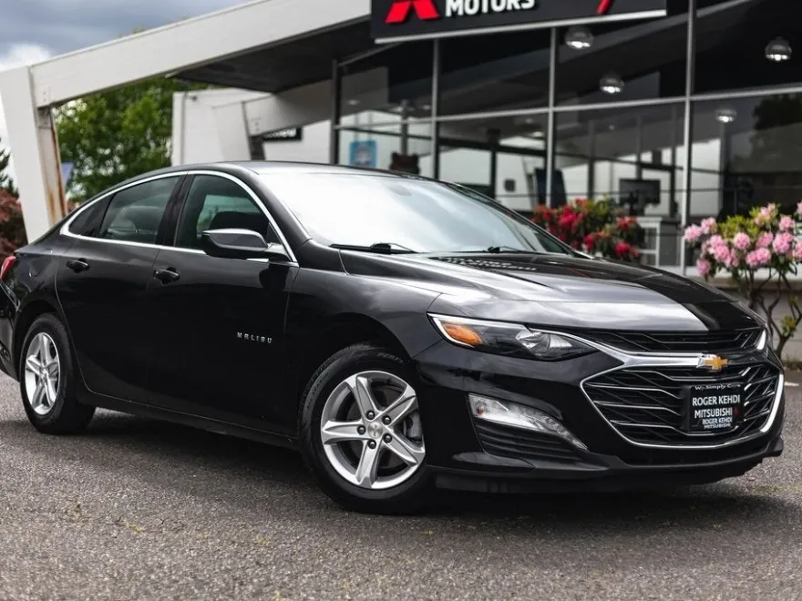 2022 Chevrolet Malibu 1LT photo 1