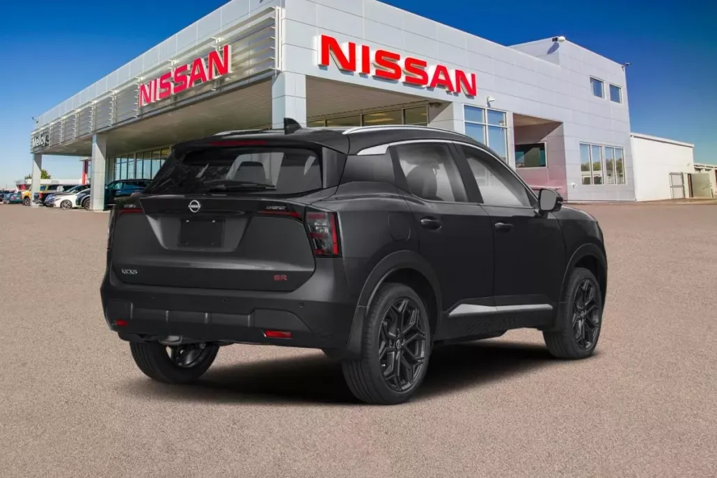 2026 Nissan Kicks SR photo 1