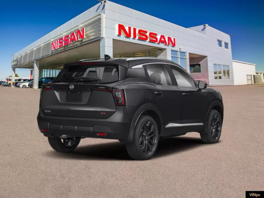 2026 Nissan Kicks SR photo 1