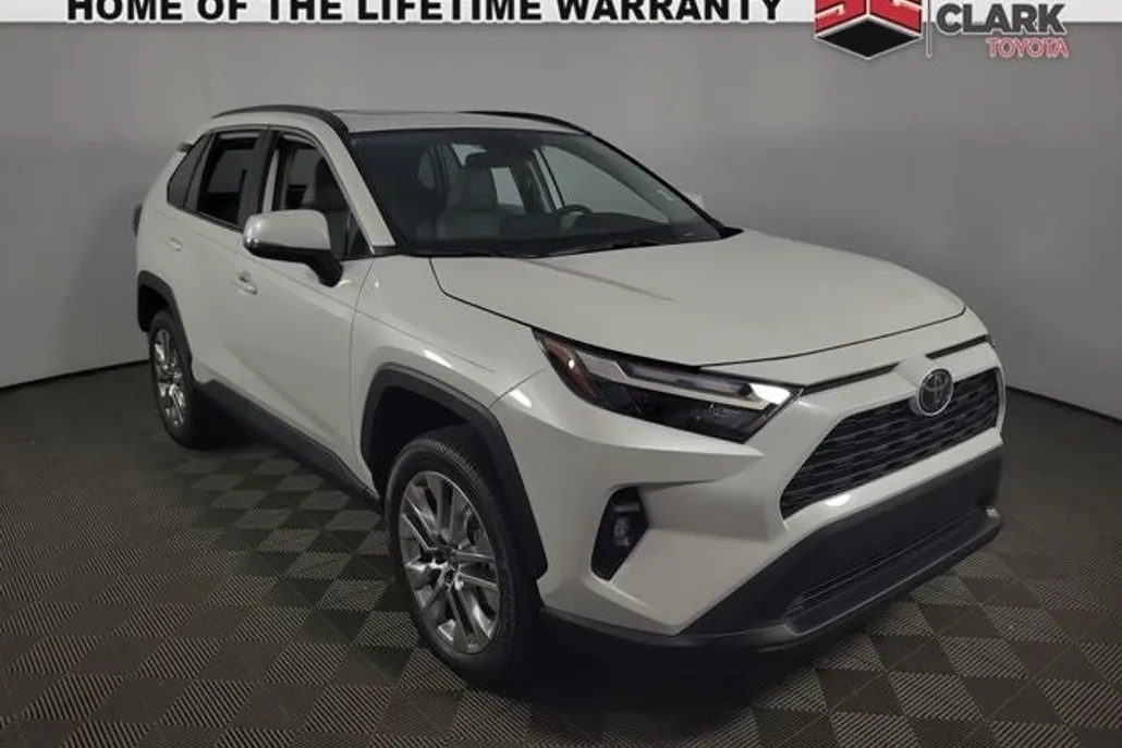 2025 Toyota RAV4 XLE Premium photo 1