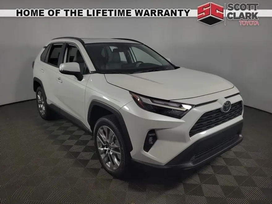 2025 Toyota RAV4 XLE Premium photo 1