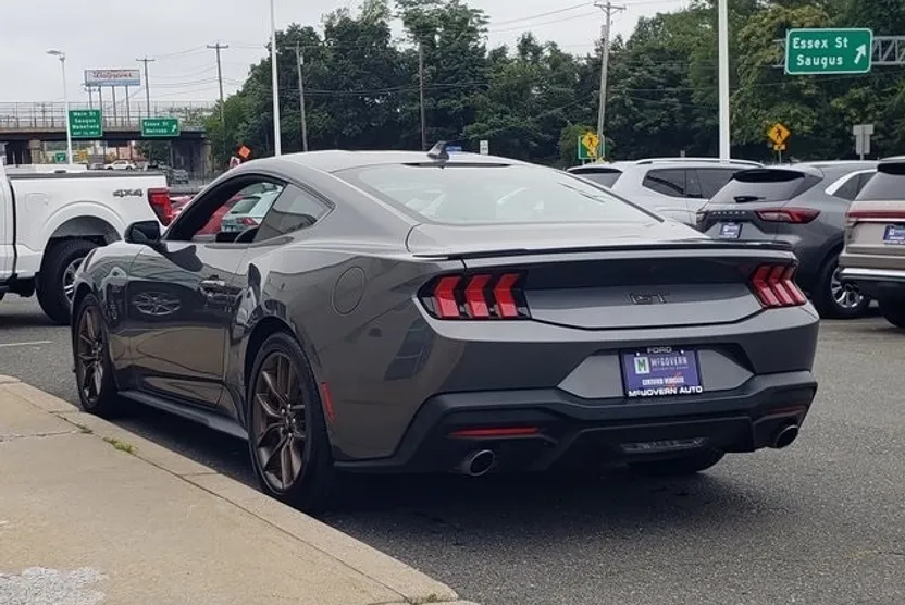 2024 Ford Mustang GT Premium photo 1