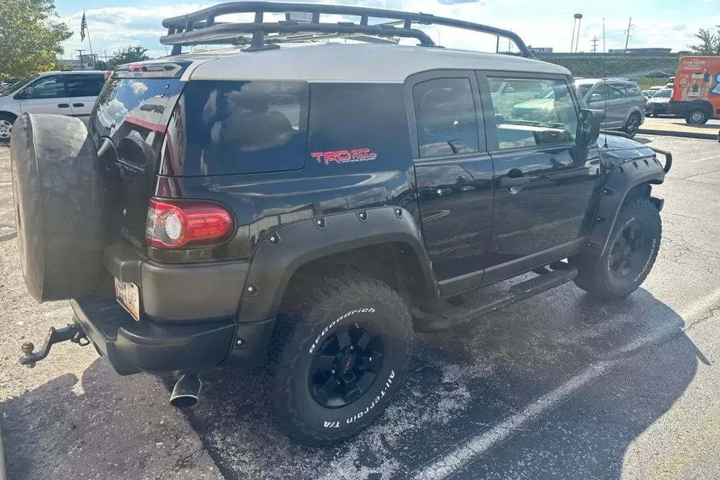 2012 Toyota FJ Cruiser Base photo 1