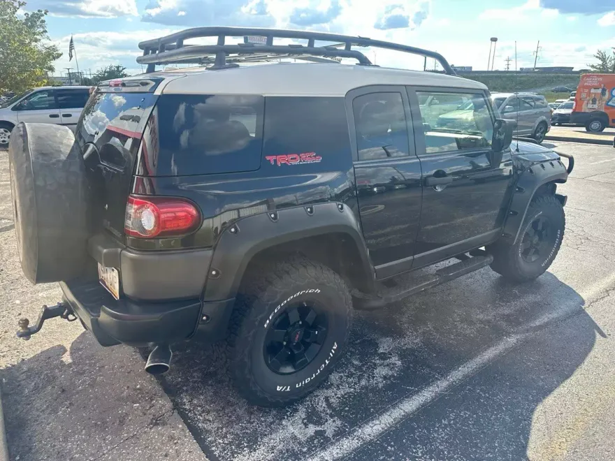 2012 Toyota FJ Cruiser Base photo 1