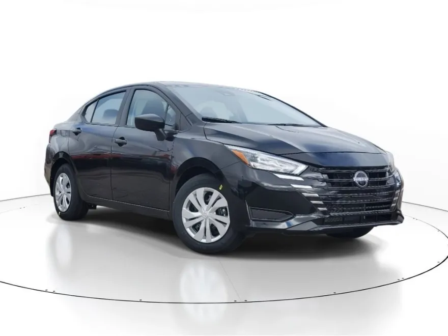 2025 Nissan Versa S photo 1