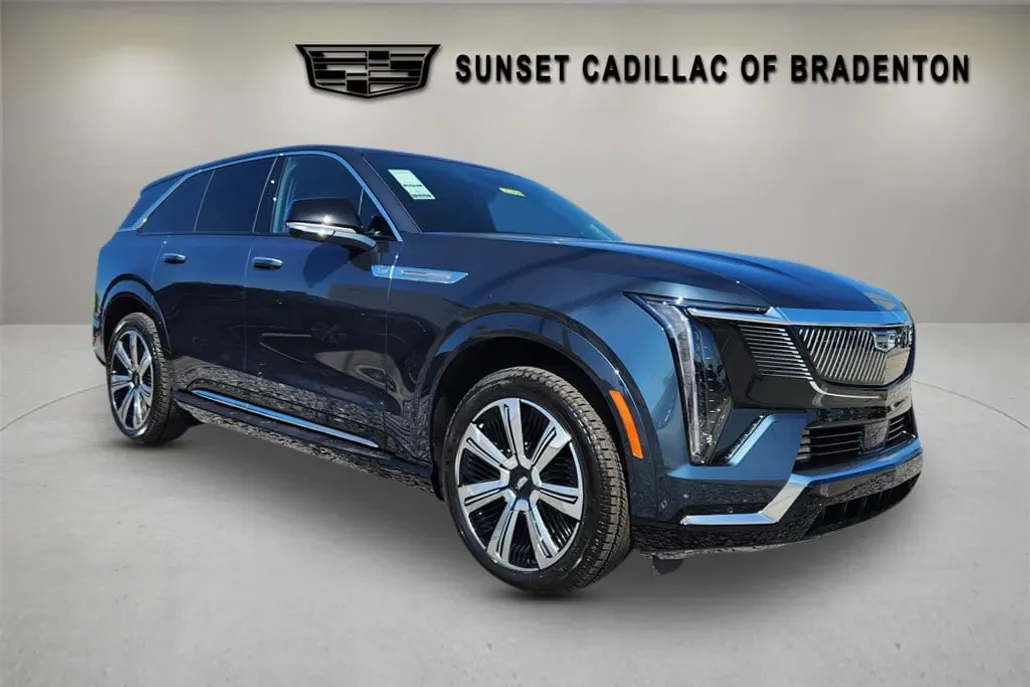 2025 Cadillac Escalade IQ Luxury photo 1