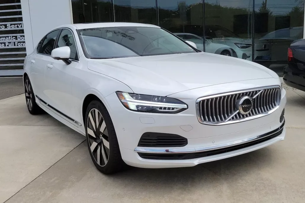 2024 Volvo S90 T8 Ultimate photo 1