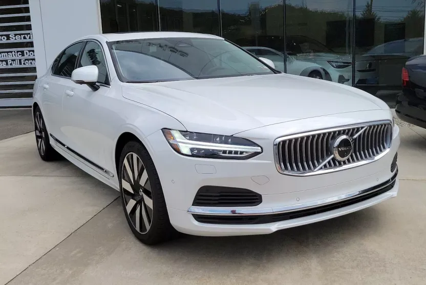 2024 Volvo S90 T8 Ultimate photo 1