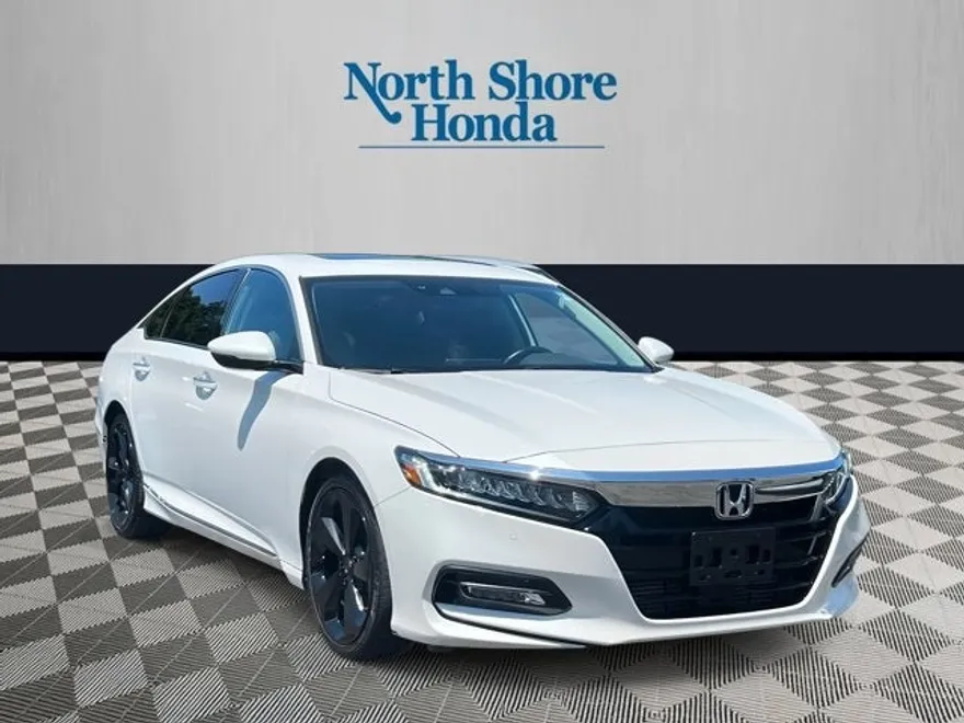2018 Honda Accord Touring 1.5T photo 1