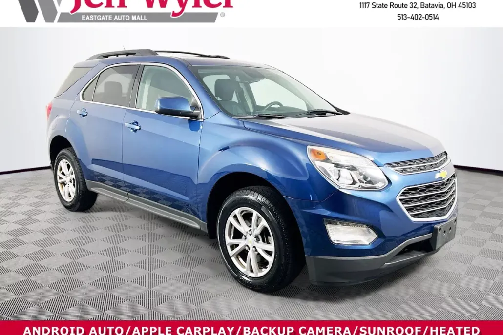 2017 Chevrolet Equinox LT photo 1