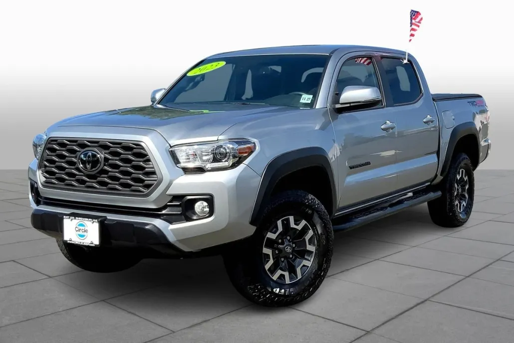 2023 Toyota Tacoma TRD V6 photo 1