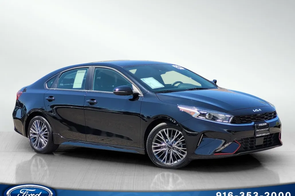 2024 Kia Forte GT-Line photo 1
