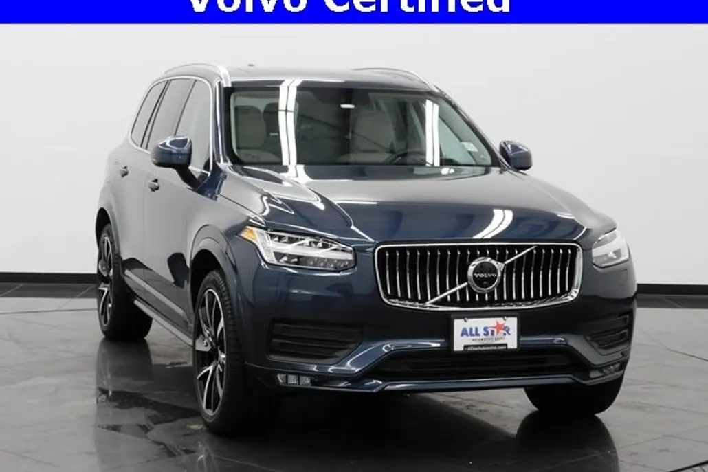 2022 Volvo XC90 T6 Momentum photo 1