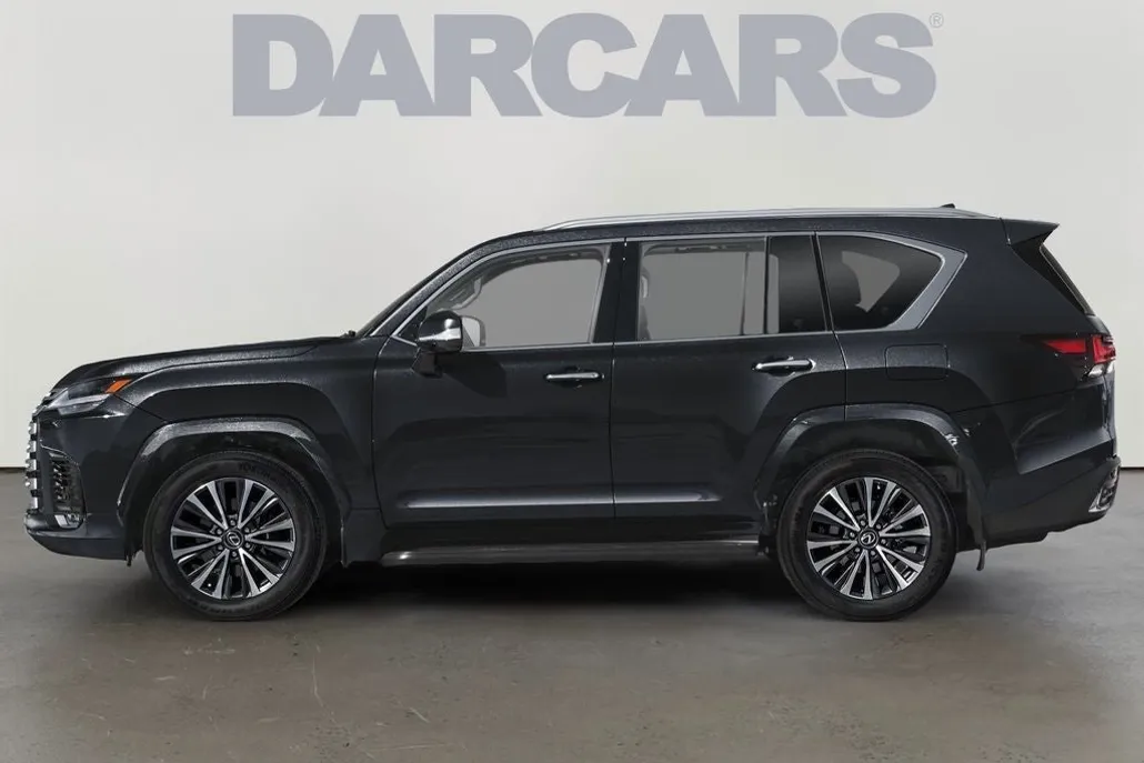 2025 Lexus LX 600 Luxury photo 1