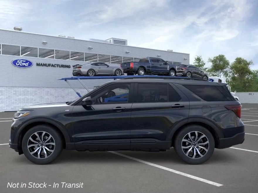 2025 Ford Explorer ST-Line photo 1