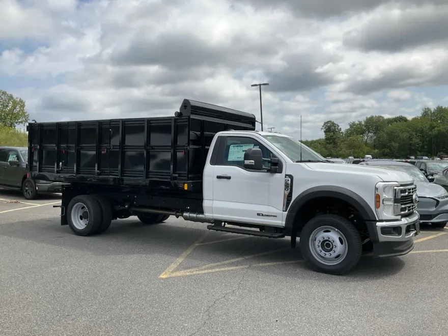 2024 Ford F-550 XL photo 1