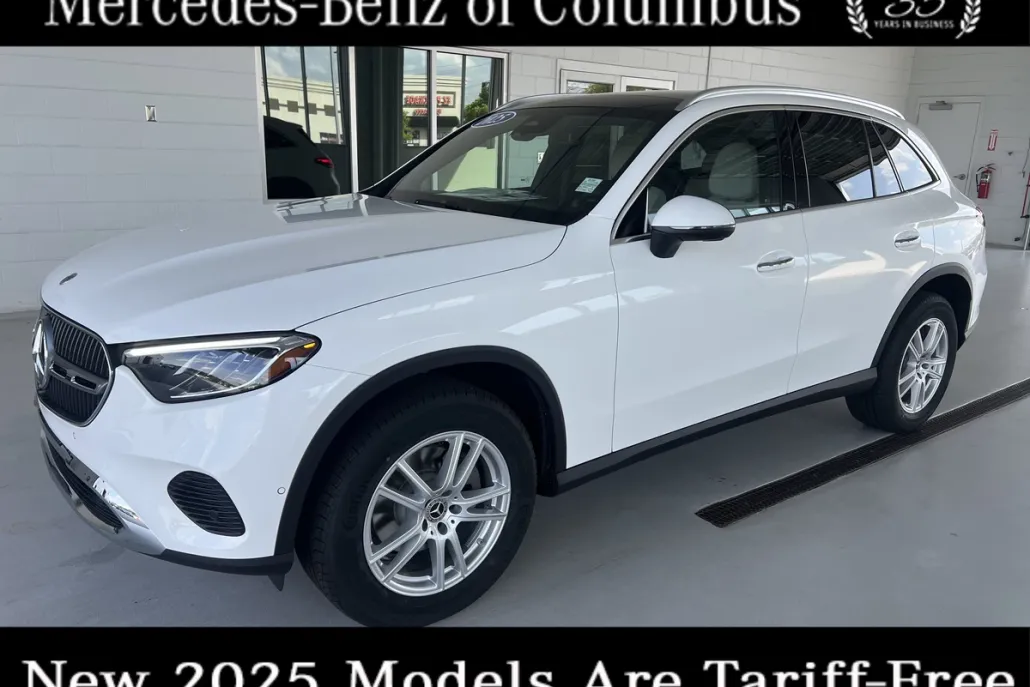 2025 Mercedes Benz GLC 300 photo 1