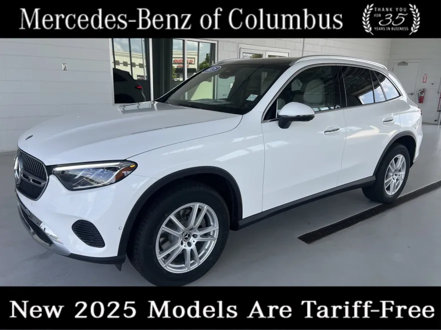 2025 Mercedes Benz GLC 300 photo 1
