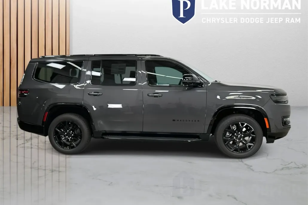 2025 Jeep Wagoneer Series II Carbide photo 1