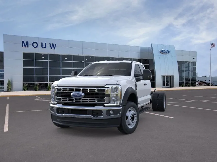 2025 Ford F-550 XL photo 1