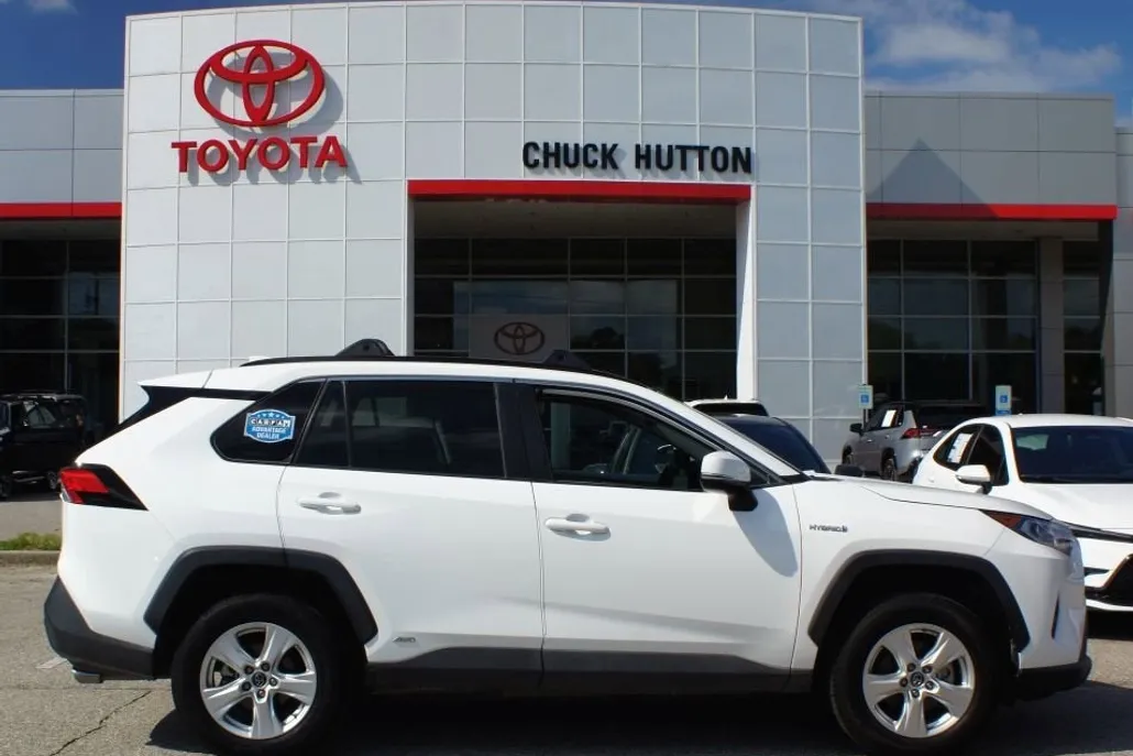 2019 Toyota RAV4 Hybrid XLE photo 1