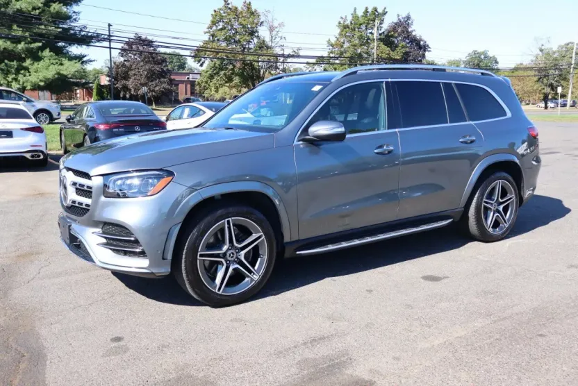 2023 Mercedes Benz GLS 450 4MATIC photo 1