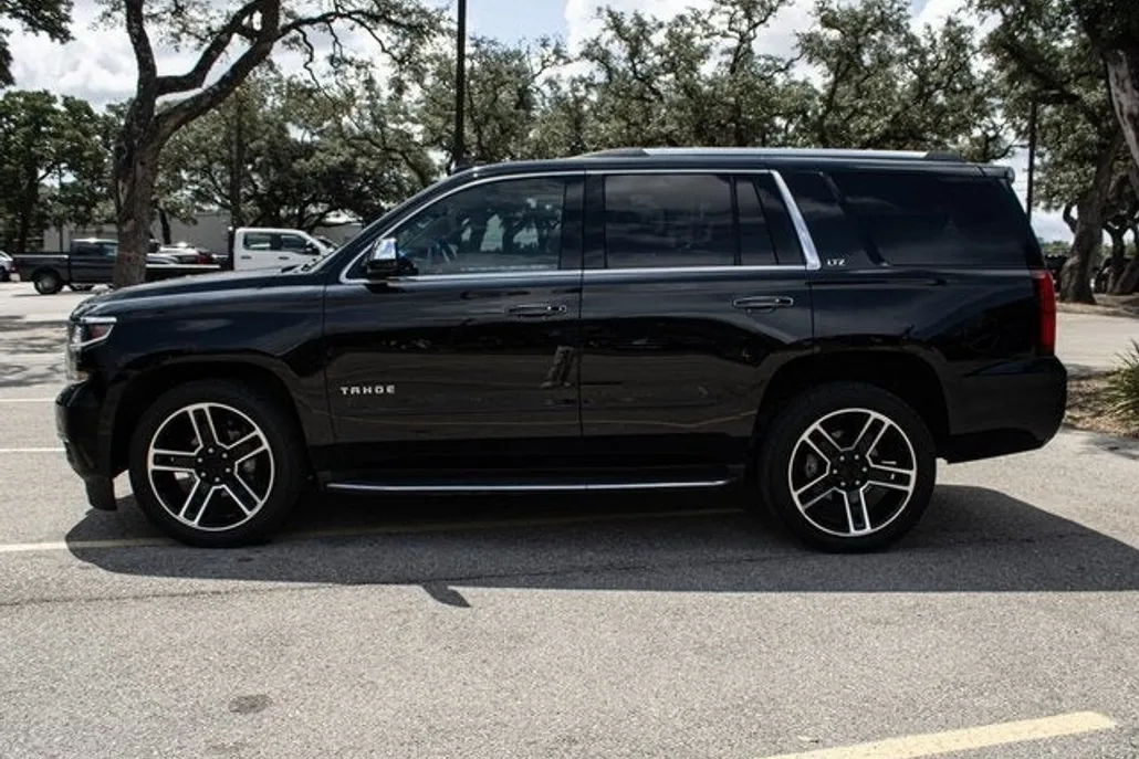 2016 Chevrolet Tahoe LTZ photo 1