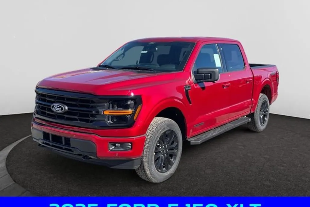 2025 Ford F-150 XLT photo 1