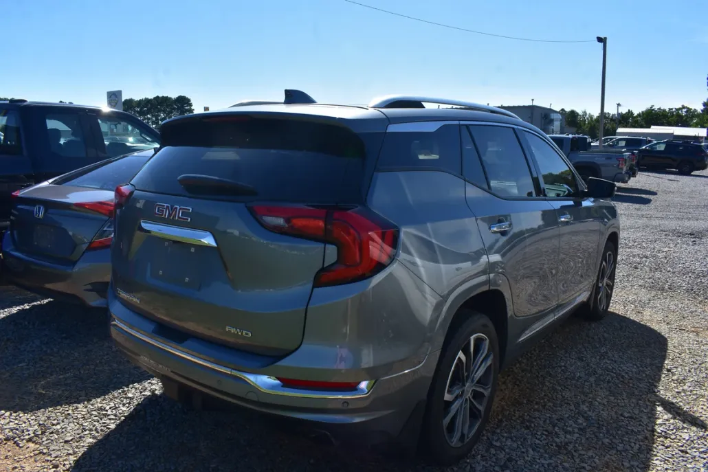 2020 Gmc Terrain Denali photo 1