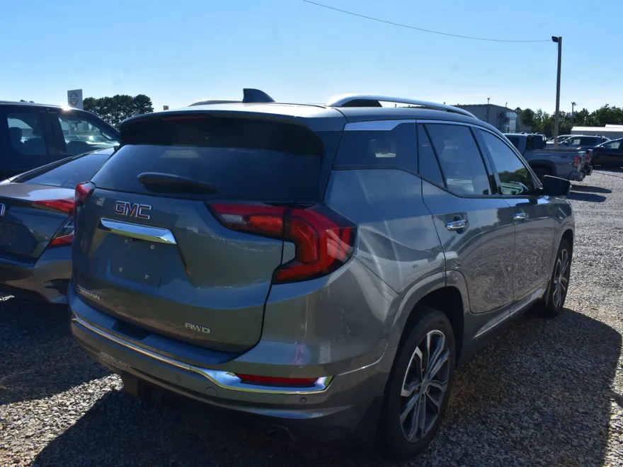2020 Gmc Terrain Denali photo 1