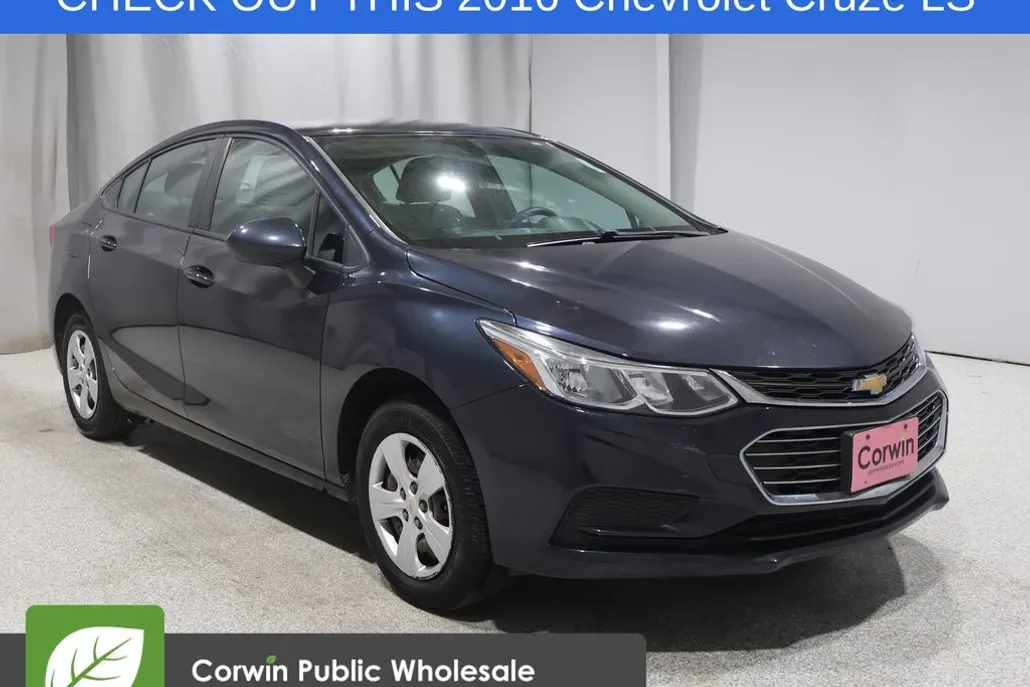 2016 Chevrolet Cruze LS photo 1