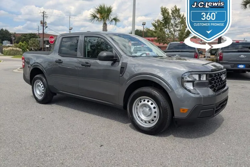 2025 Ford Maverick XL photo 1