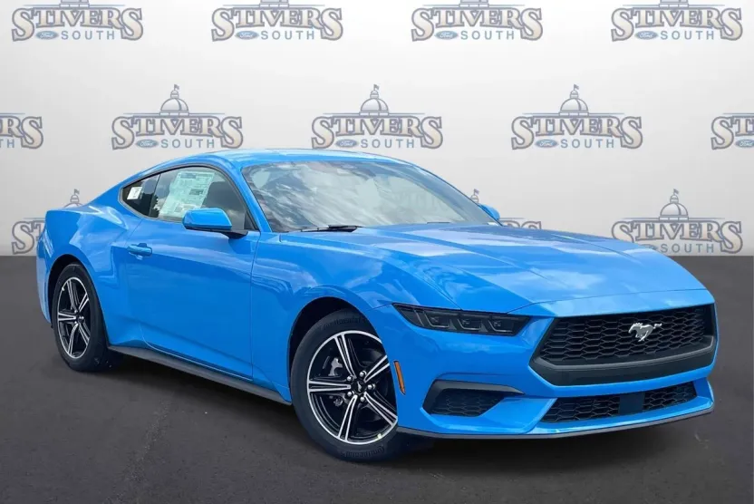 2025 Ford Mustang EcoBoost photo 1