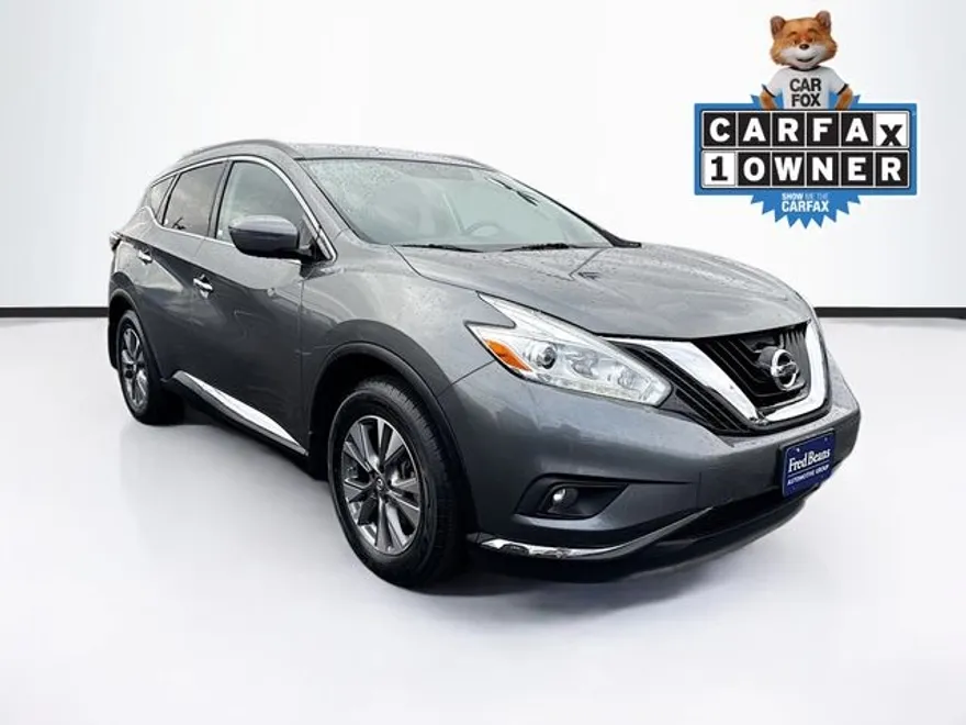 2017 Nissan Murano SV photo 1