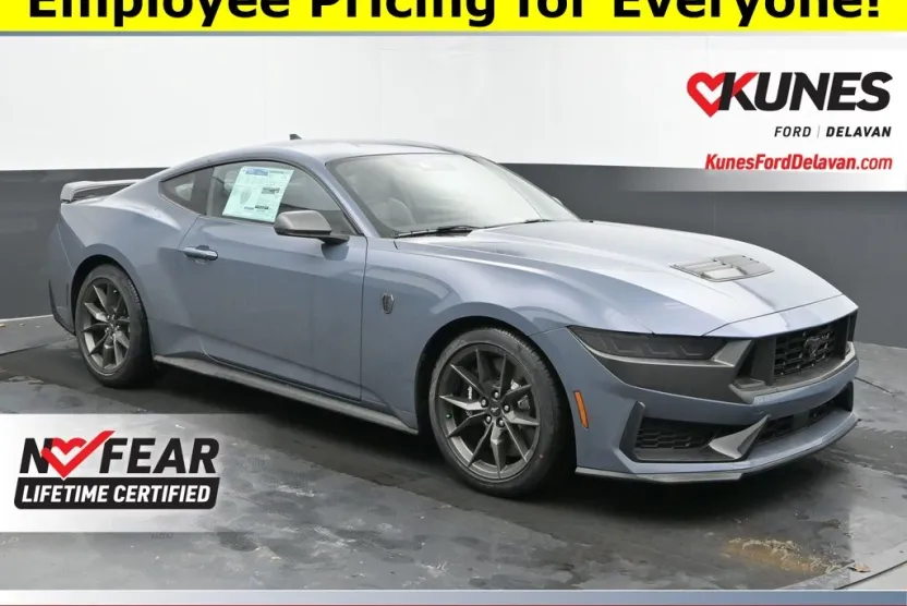 2025 Ford Mustang Dark Horse Deluxe photo 1