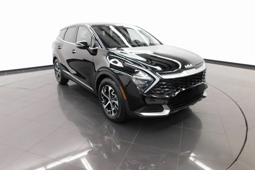2023 Kia Sportage EX photo 1