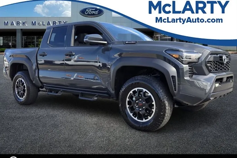 2025 Toyota Tacoma TRD Off-Road photo 1