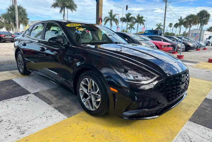 2023 Hyundai Sonata SEL photo 1