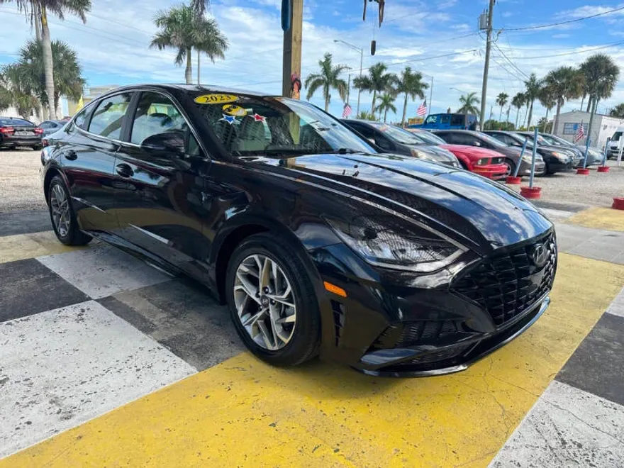 2023 Hyundai Sonata SEL photo 1