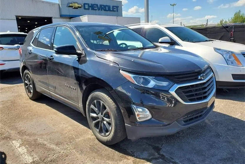 2019 Chevrolet Equinox LT photo 1
