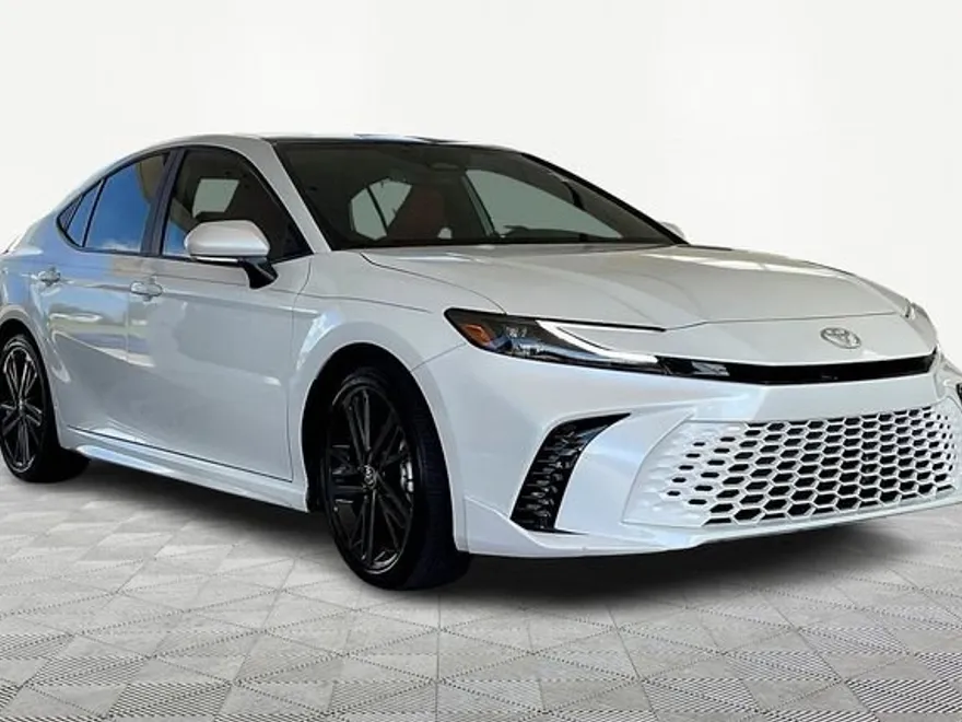 2025 Toyota Camry XSE photo 1